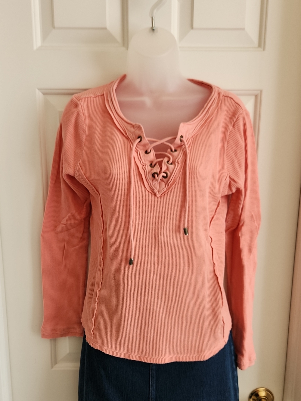 SUNDANCE Thermal Top Peach Color Lace-Up Waffle Knit Size M